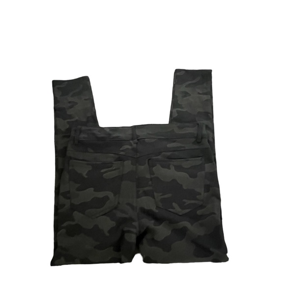 Wit & Wisdom Camo Leggings - Picture 3 of 5